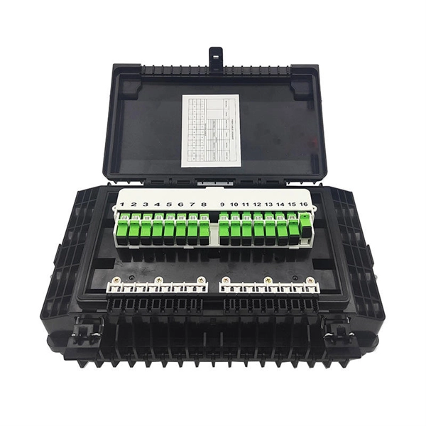 Category 6 48-port network patch panel